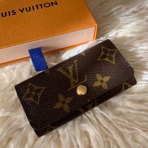 Louis Vuitton 4 Key Holder
